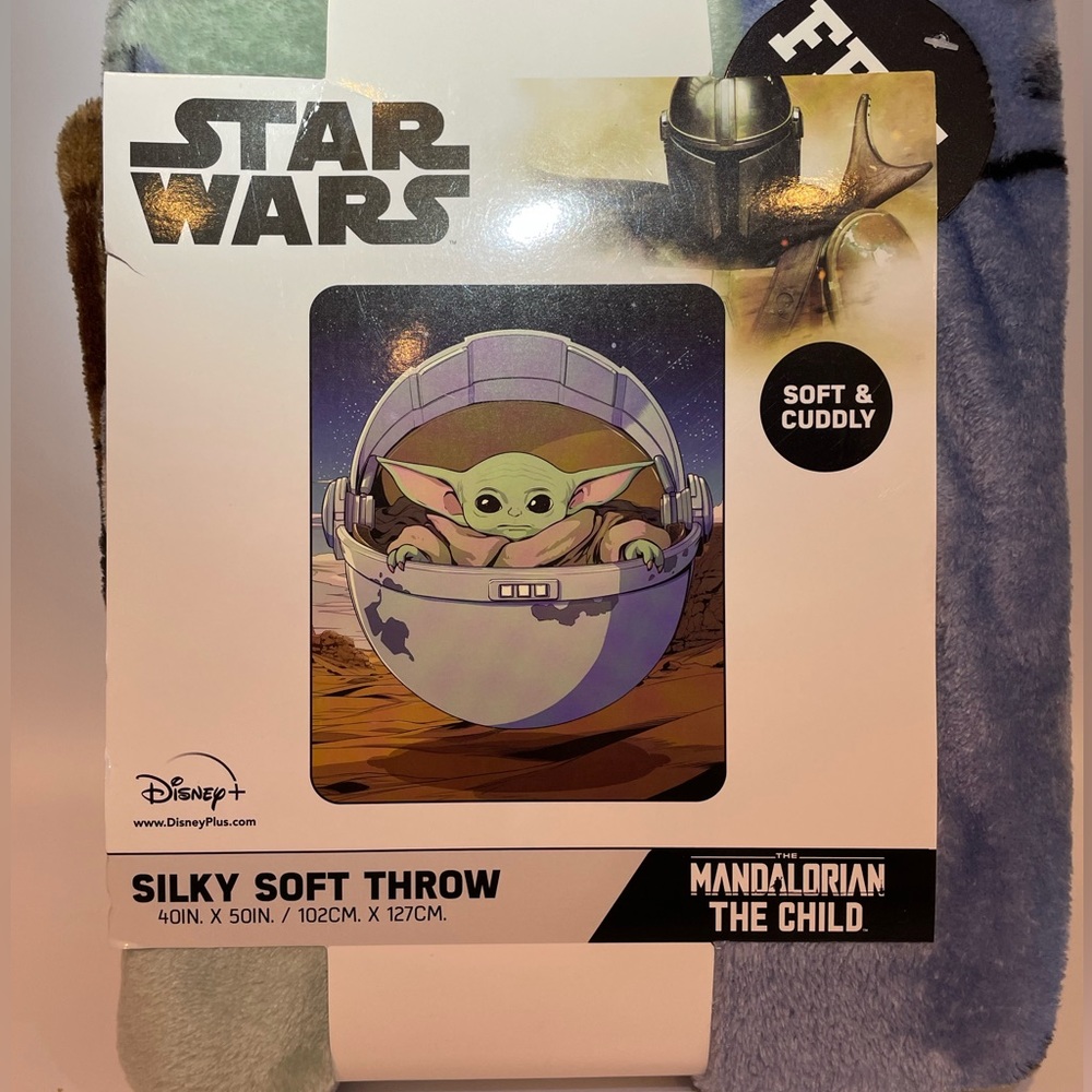 STAR WARS- Throw Blanket. The Mandalorian/ The Child. ‘YODA IN PRAM’.